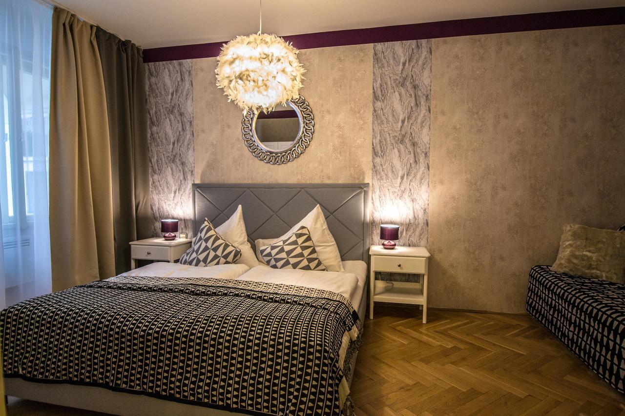 Unique Apt 250M From The Charles Bridge Apartment Прага Екстериор снимка